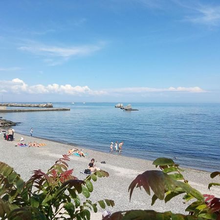 Ваша Квартира В Одессе - У Самого Моря! Odessa Esterno foto